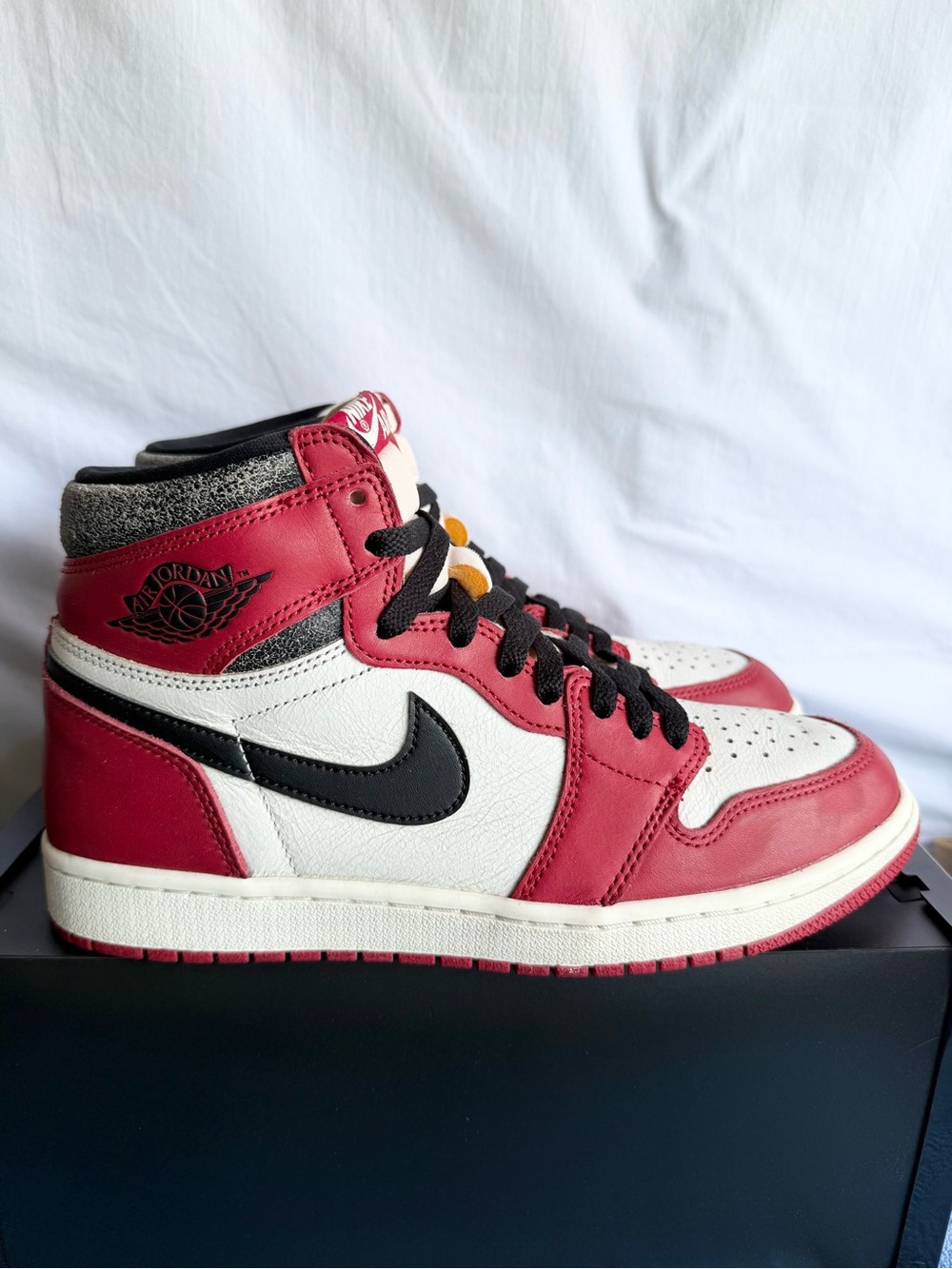 AUTHENTIC Jordan 1 Retro High OG Chicago Lost and Found size 9.5 DZ5485-612 2022